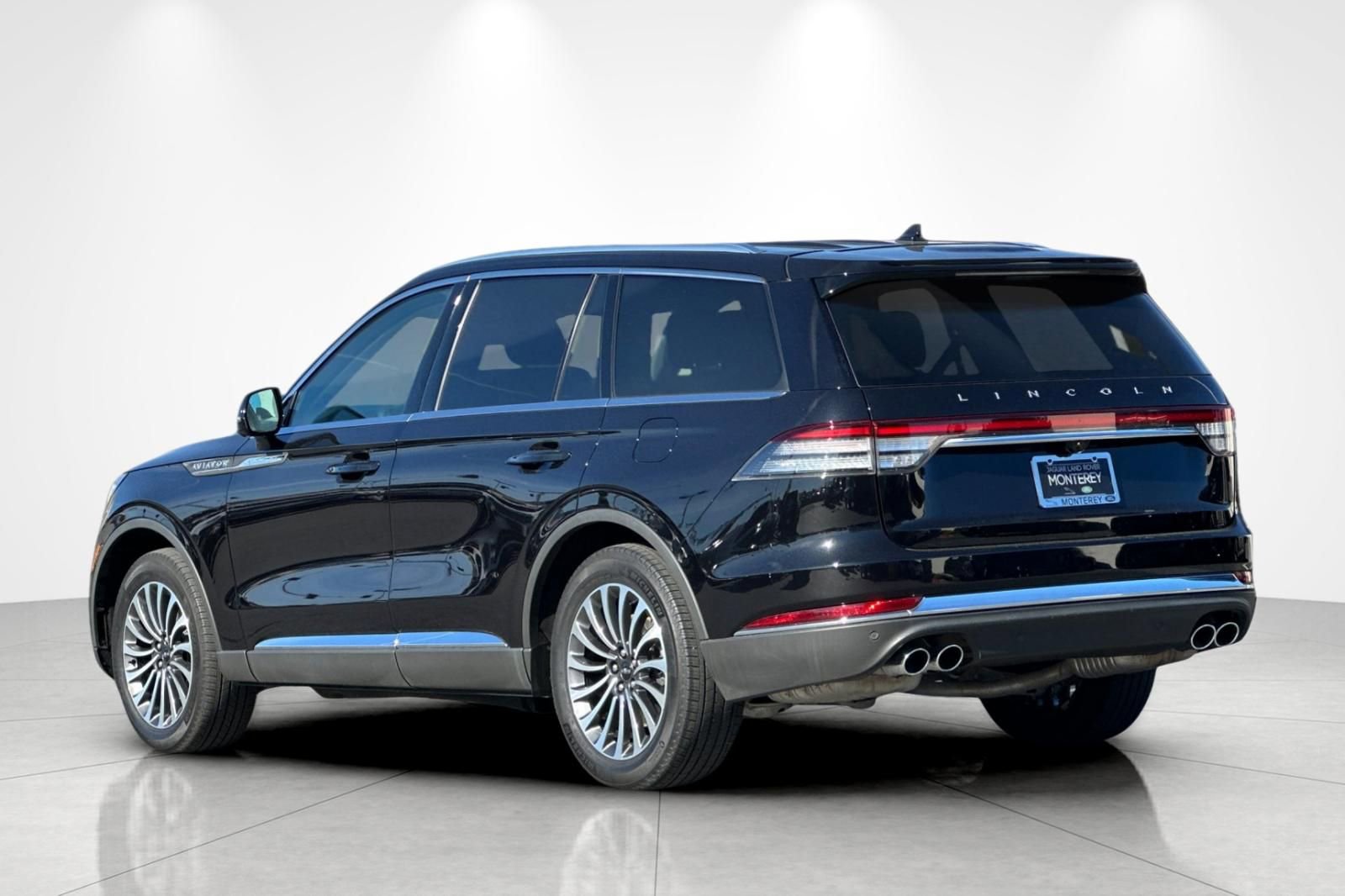Used 2024 Lincoln Aviator Reserve image 4