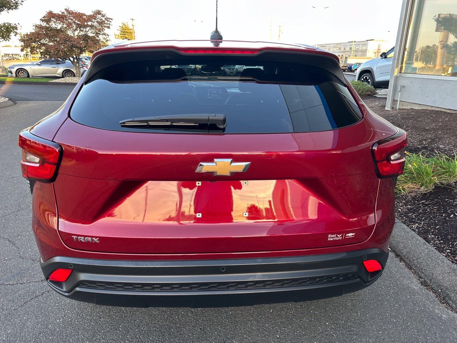 Used 2025 Chevrolet Trax LS w/ LS Convenience Package FWD image 6