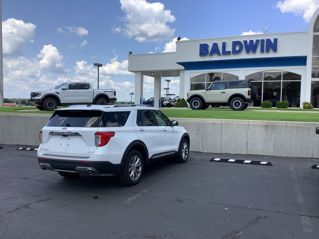 Used 2023 Ford Explorer Limited image 7