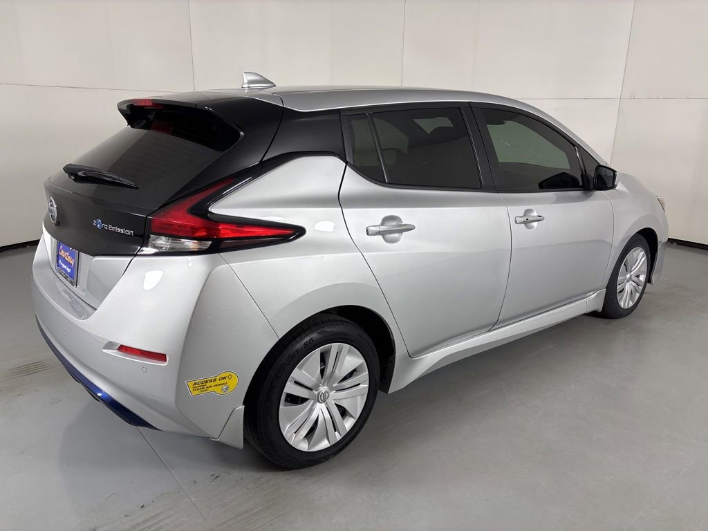 Used 2022 Nissan Leaf S image 8