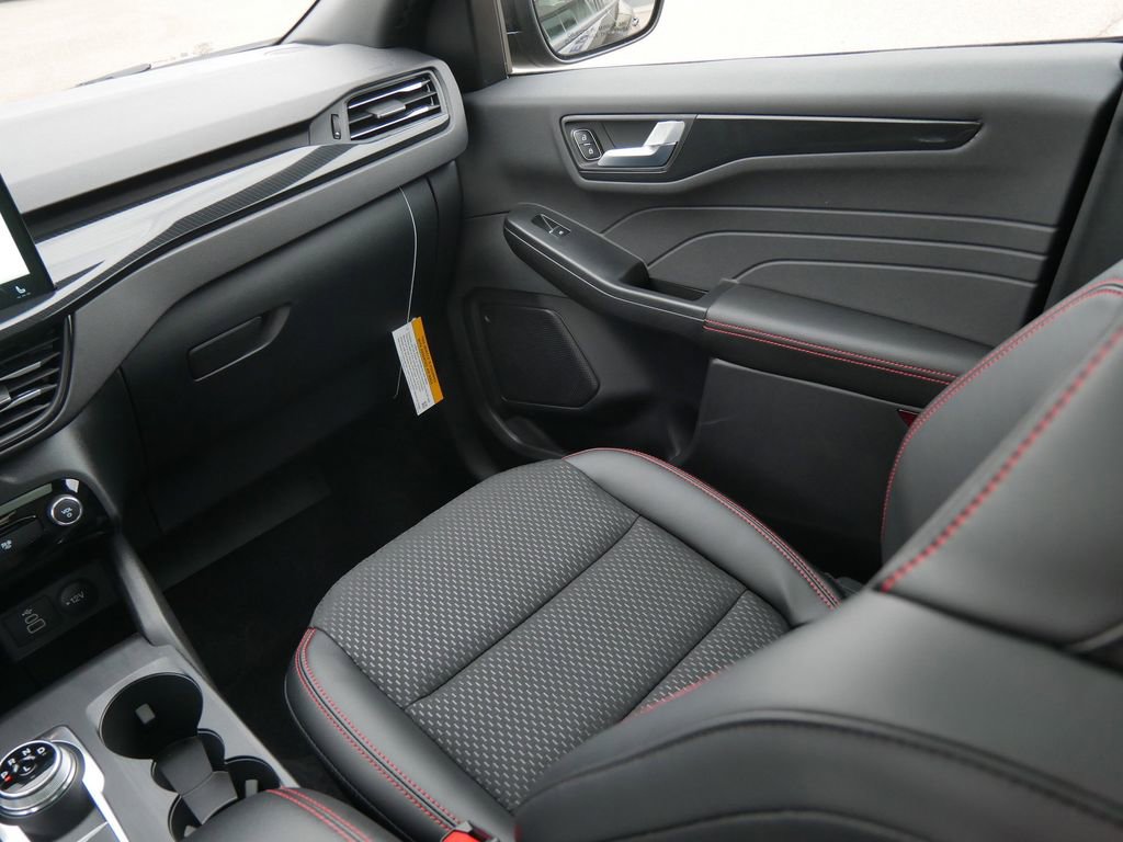 New 2026 Ford Escape ST-Line Select w/ Tech Pack #1 AWD/4WD image 17