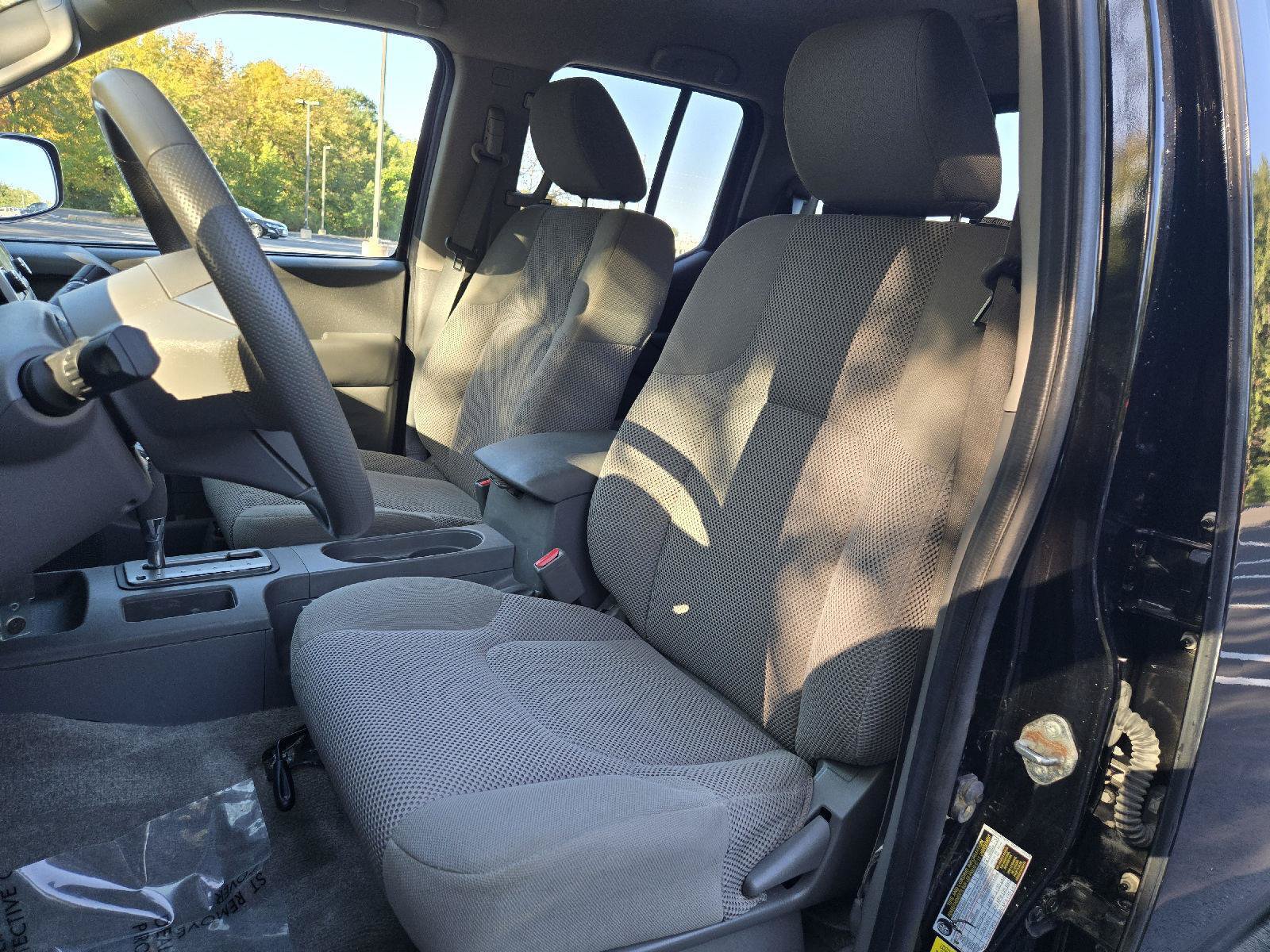 Used 2018 Nissan Frontier SV AWD/4WD image 12