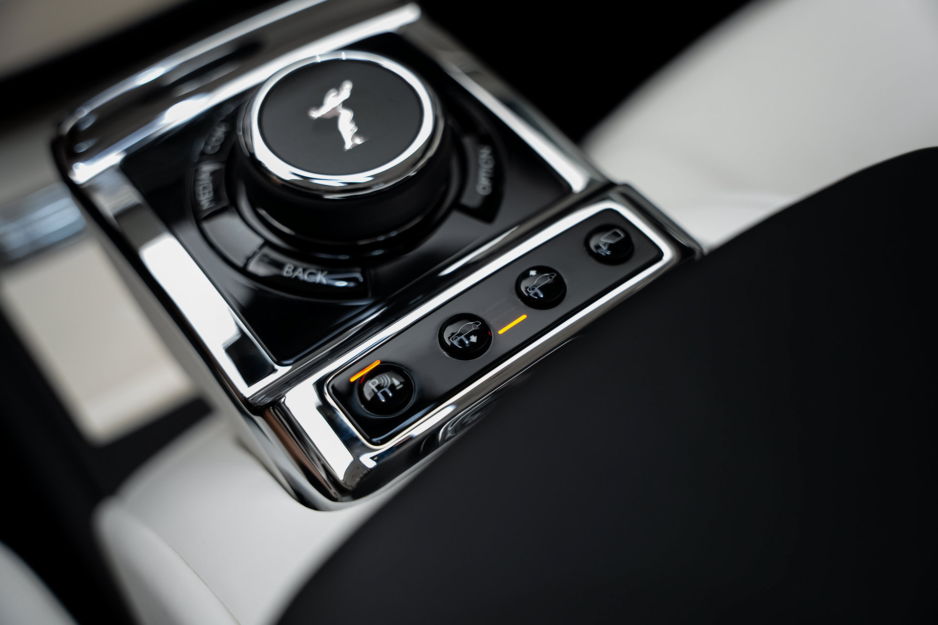 Used 2024 Rolls-Royce Phantom Extended Wheelbase RWD image 54