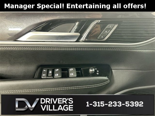 Used 2024 Jeep Wagoneer L 4WD w/ Premium Group I image 11