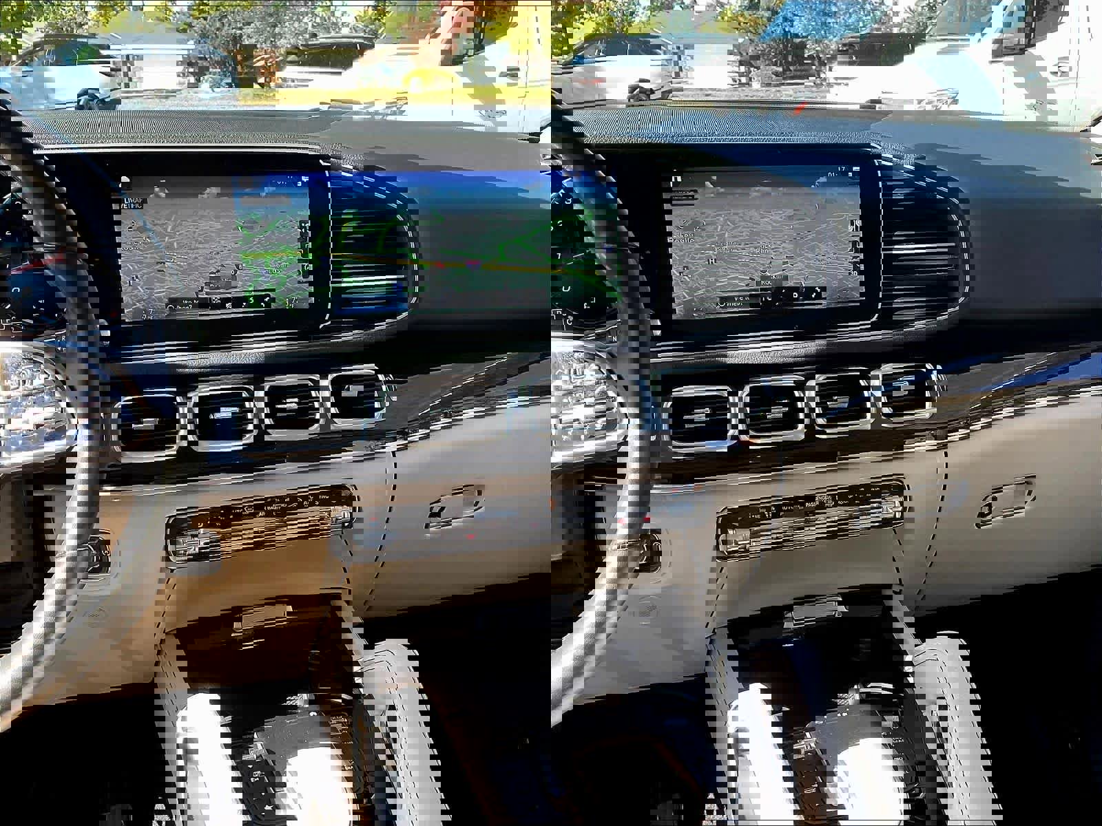 Used 2022 Mercedes-Benz GLE 350 4MATIC image 8