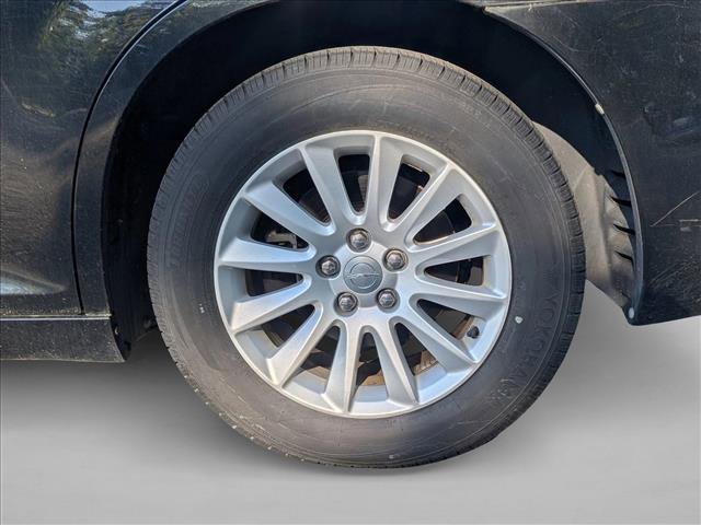 Used 2014 Chrysler 300 w/ Driver Convenience Group RWD image 14