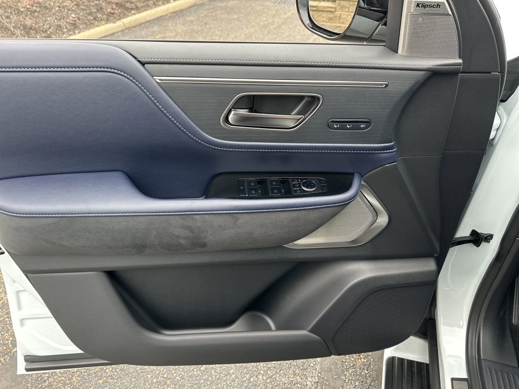 New 2026 INFINITI QX80 4WD image 38