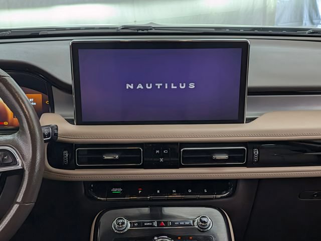 Used 2023 Lincoln Nautilus AWD w/ Premium Package image 25