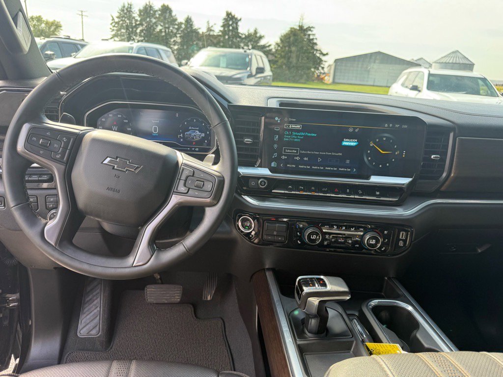 Used 2024 Chevrolet Silverado 1500 High Country w/ Midnight Edition image 17