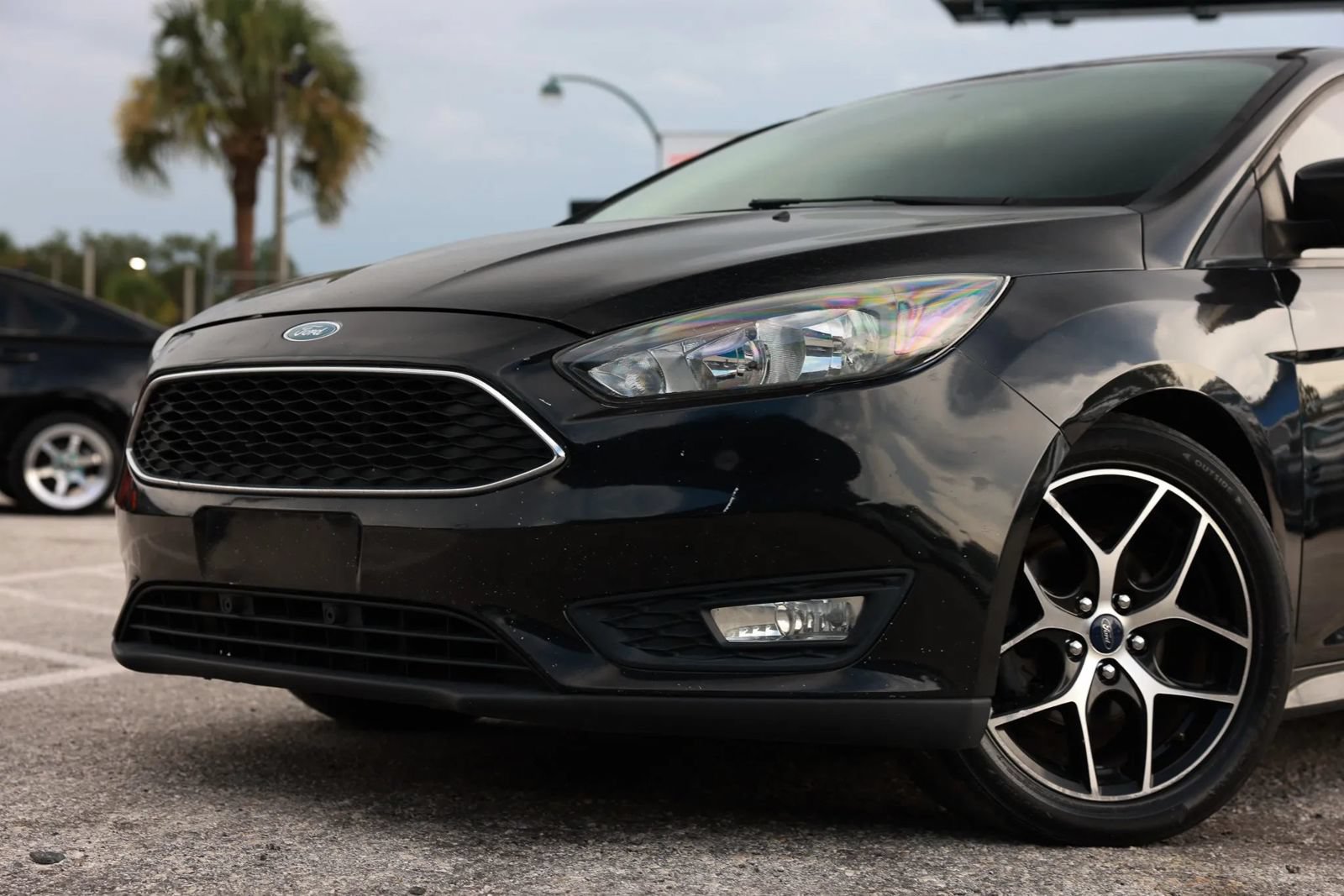 Used 2015 Ford Focus SE w/ SE Sport Package FWD image 17