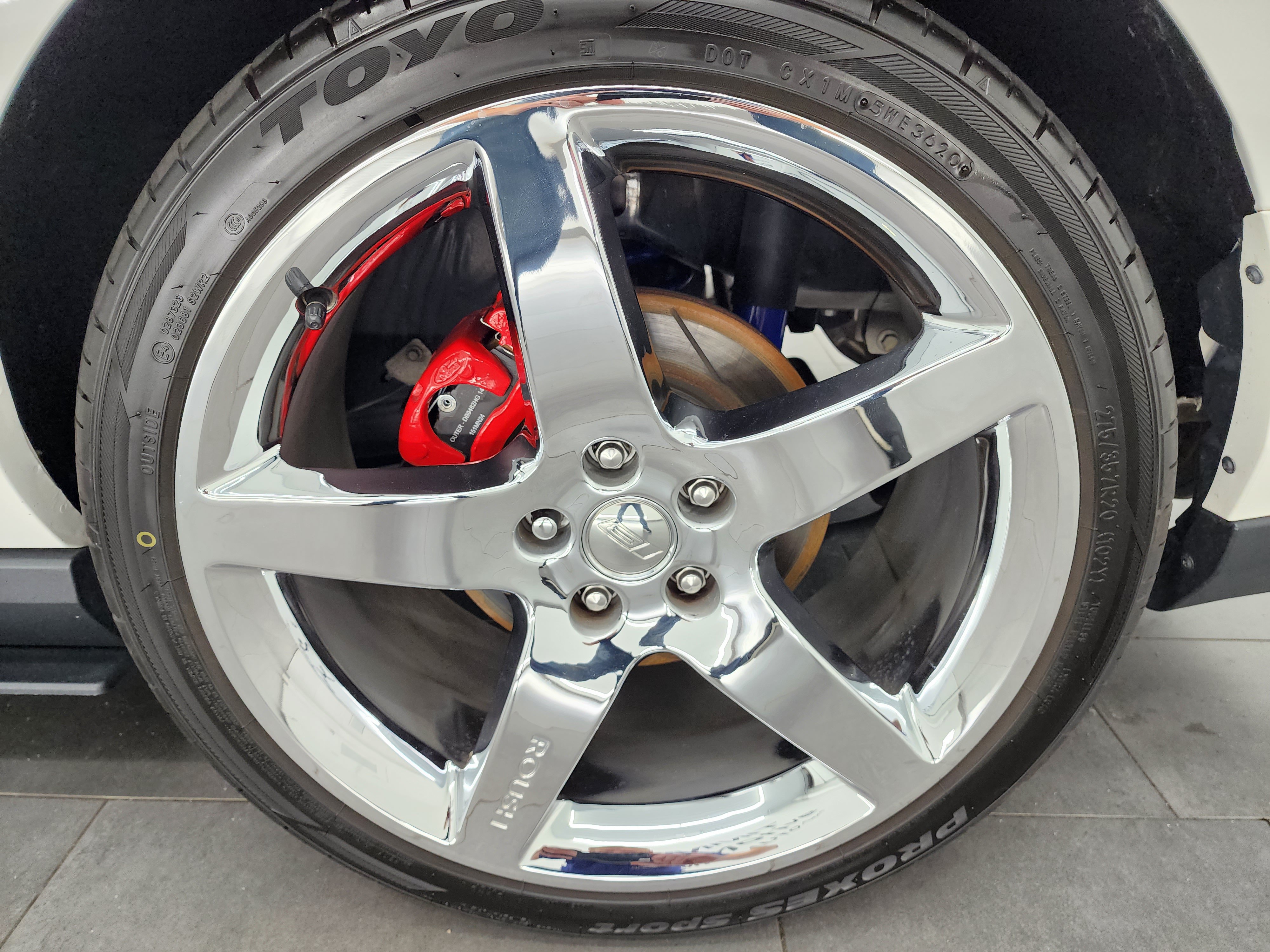 Used 2012 Ford Mustang GT Premium w/ HID Headlamps & Security Pkg RWD image 44