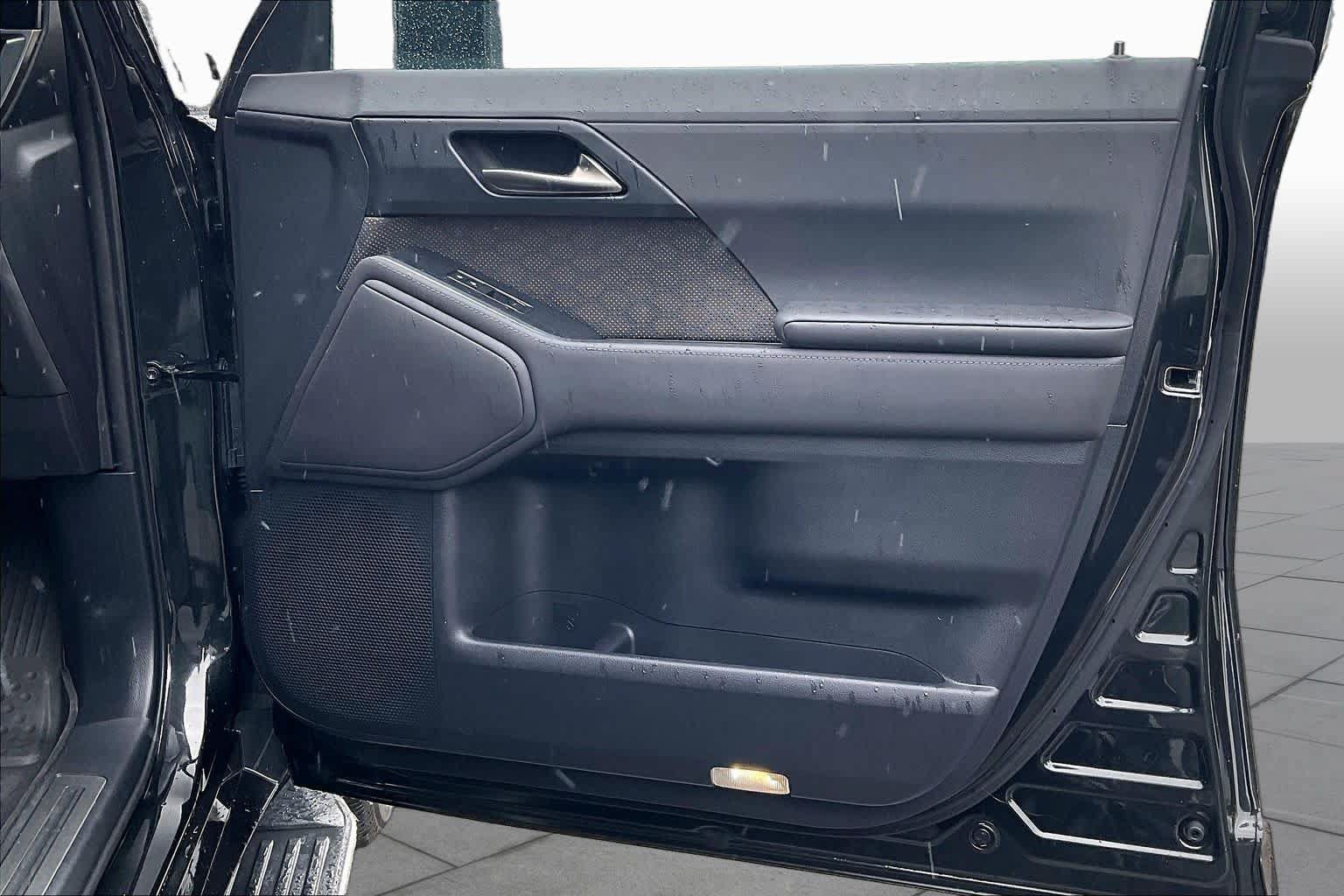 Used 2024 Lexus GX 550 w/ Accessory Package (Z1) AWD/4WD image 23