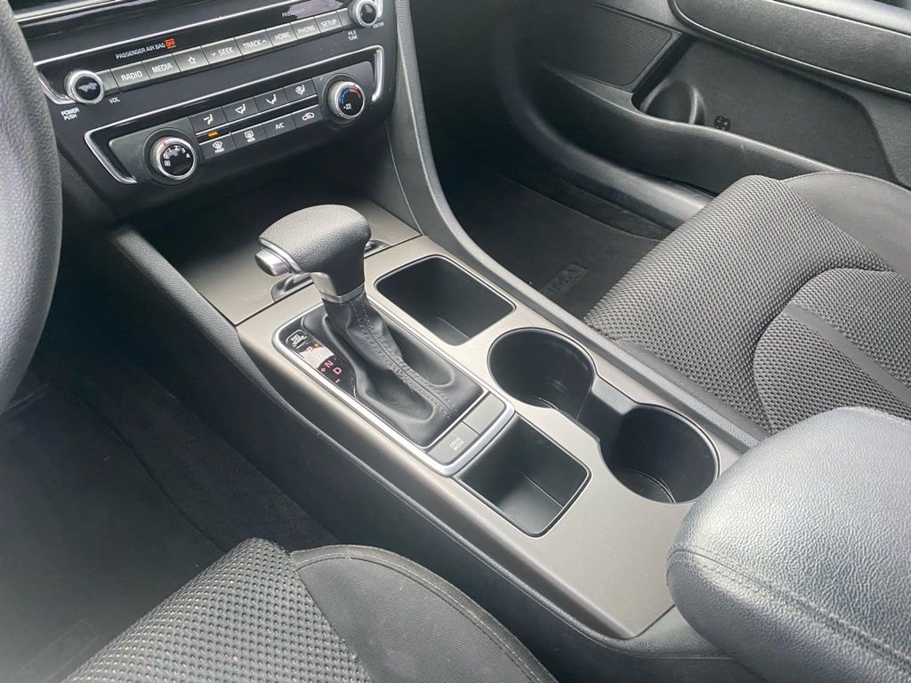 Used 2020 Kia Optima LX image 23