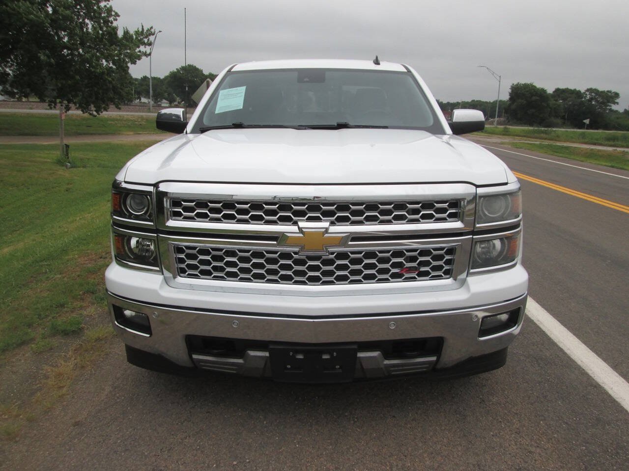Used 2014 Chevrolet Silverado 1500 LTZ Z71 w/ LTZ Plus Package AWD/4WD image 9