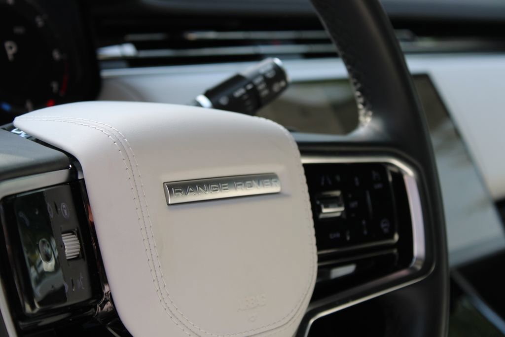 Used 2024 Land Rover Range Rover Sport SE AWD/4WD image 16