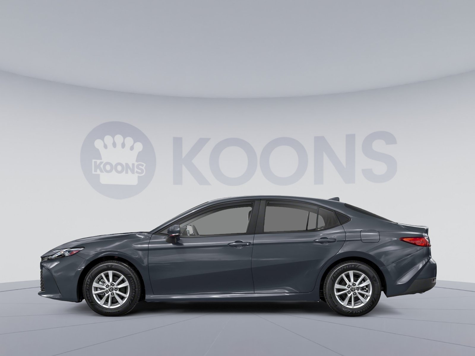 Used 2025 Toyota Camry LE w/ Convenience Package FWD image 4