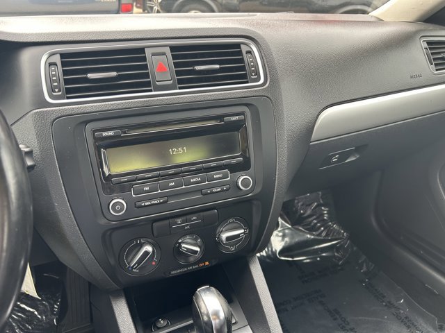Used 2013 Volkswagen Jetta SE FWD image 8