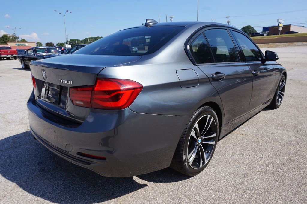 Used 2018 BMW 330i Sedan RWD image 6