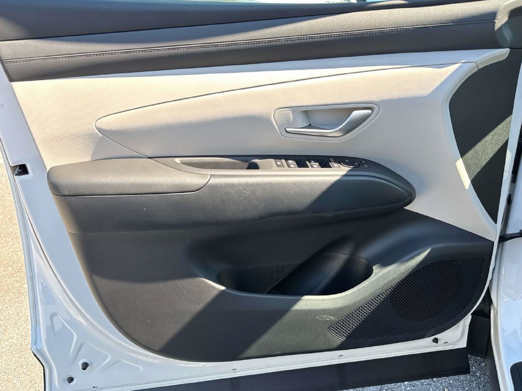 New 2026 Hyundai Tucson Blue SE FWD image 12