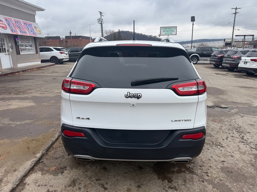 Used 2016 Jeep Cherokee Limited image 8