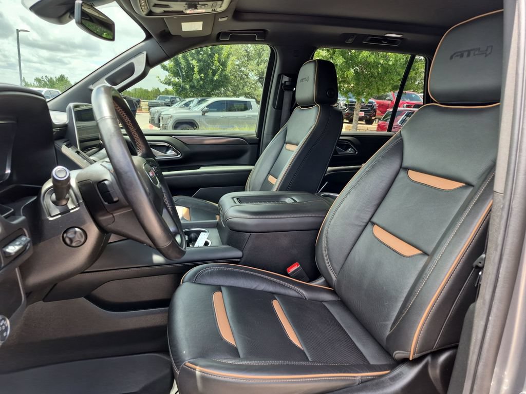 Used 2022 GMC Yukon AT4 w/ Technology Package AWD/4WD image 23