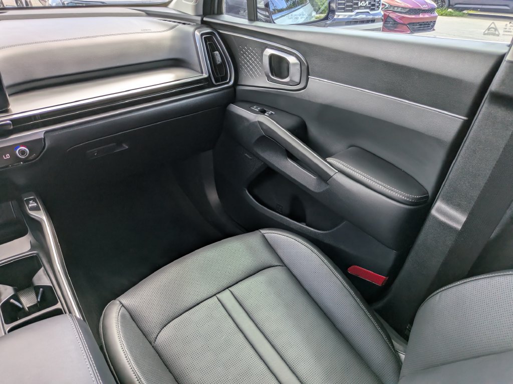 Certified 2026 Kia Sorento EX w/ EX Premium Package FWD image 18