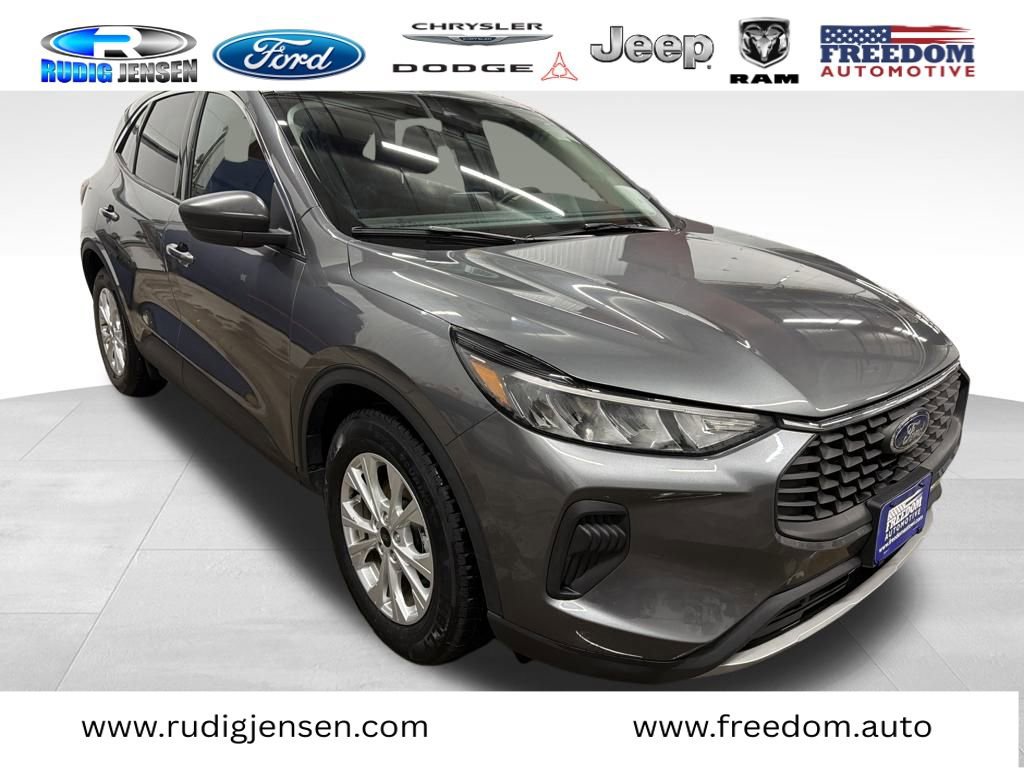 Used 2024 Ford Escape Active w/ Cold Weather Package image 11