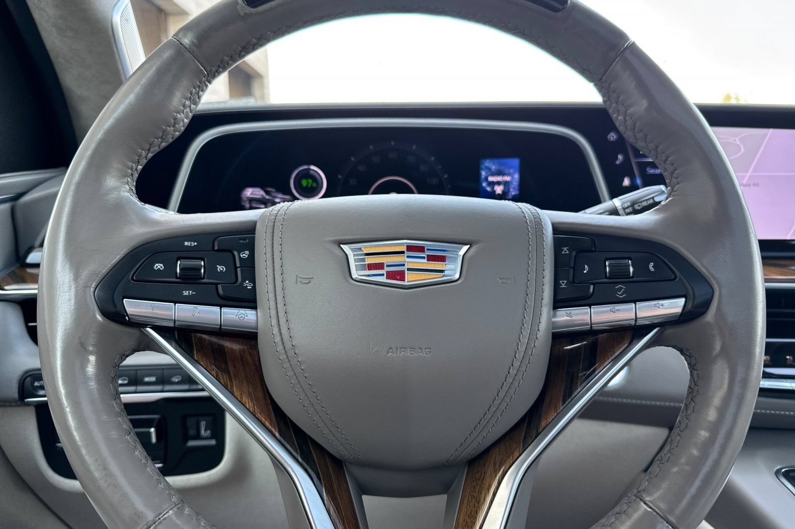 Used 2024 Cadillac Escalade Sport Platinum w/ LPO, ONYX Package AWD/4WD image 30
