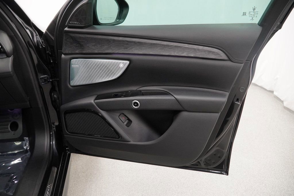 Used 2023 Maserati Grecale Modena image 44