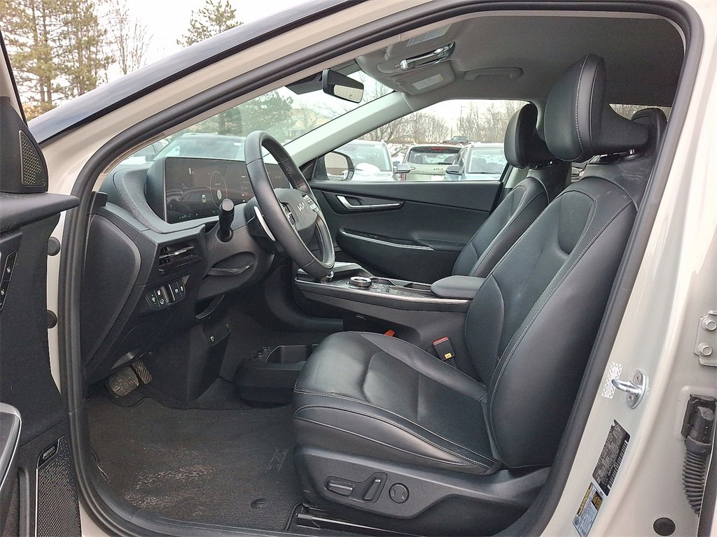 Certified 2022 Kia EV6 Wind image 3
