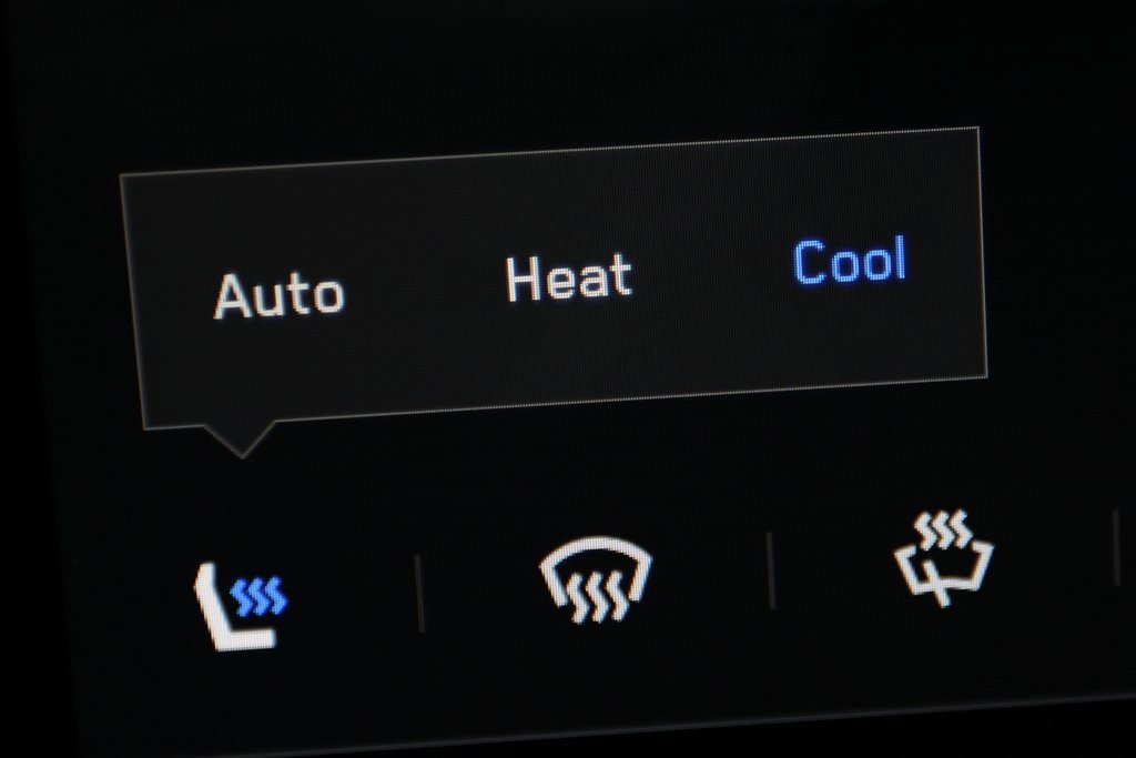 Used 2024 Tesla Cybertruck AWD Crew Cab image 28