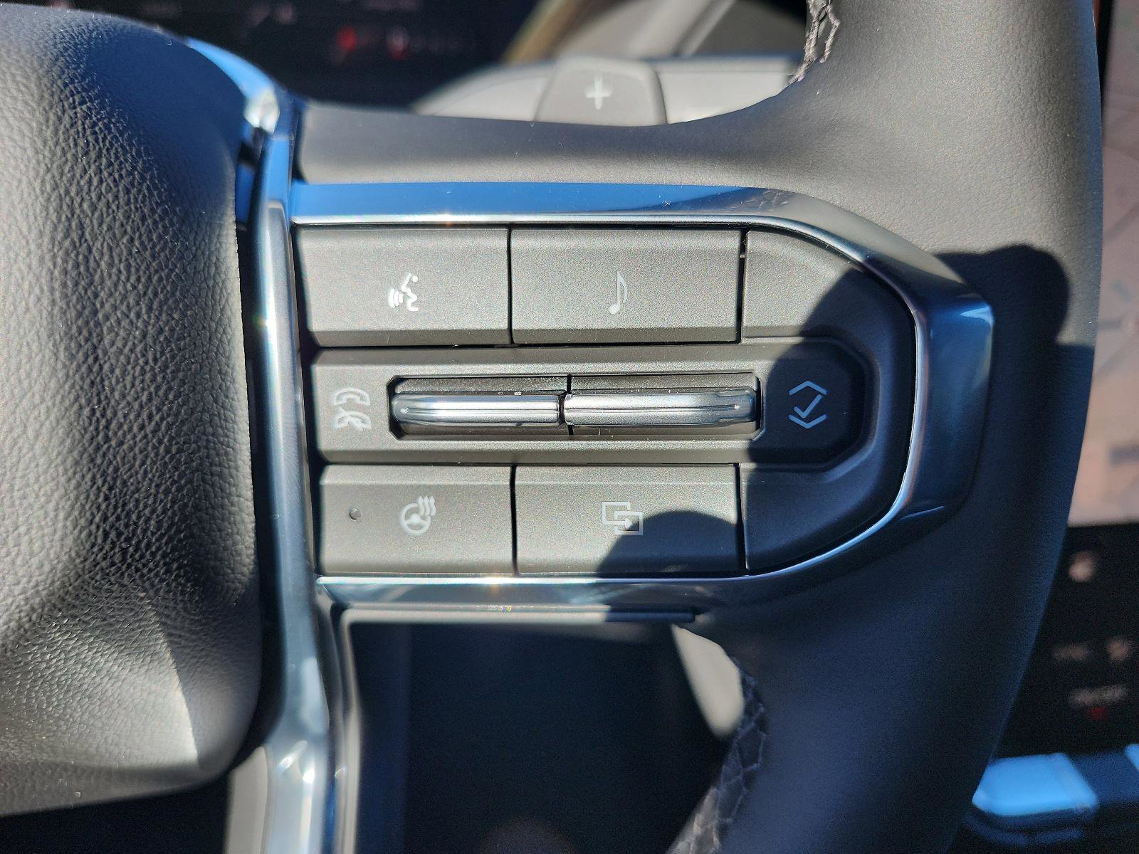 New 2026 GMC Yukon Denali w/ Sun & Power Step Package image 21