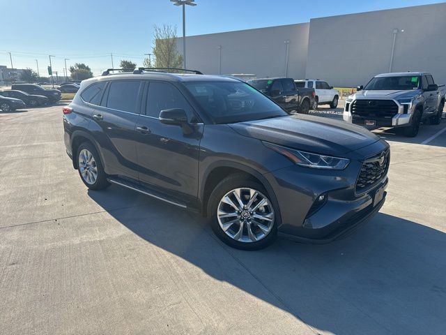 Used 2021 Toyota Highlander Limited