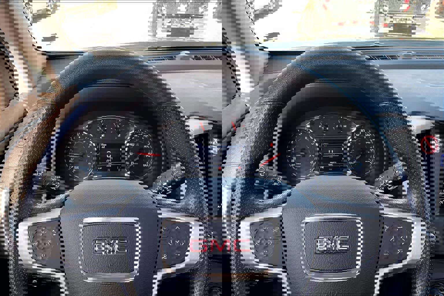 Used 2024 GMC Terrain SLE image 25