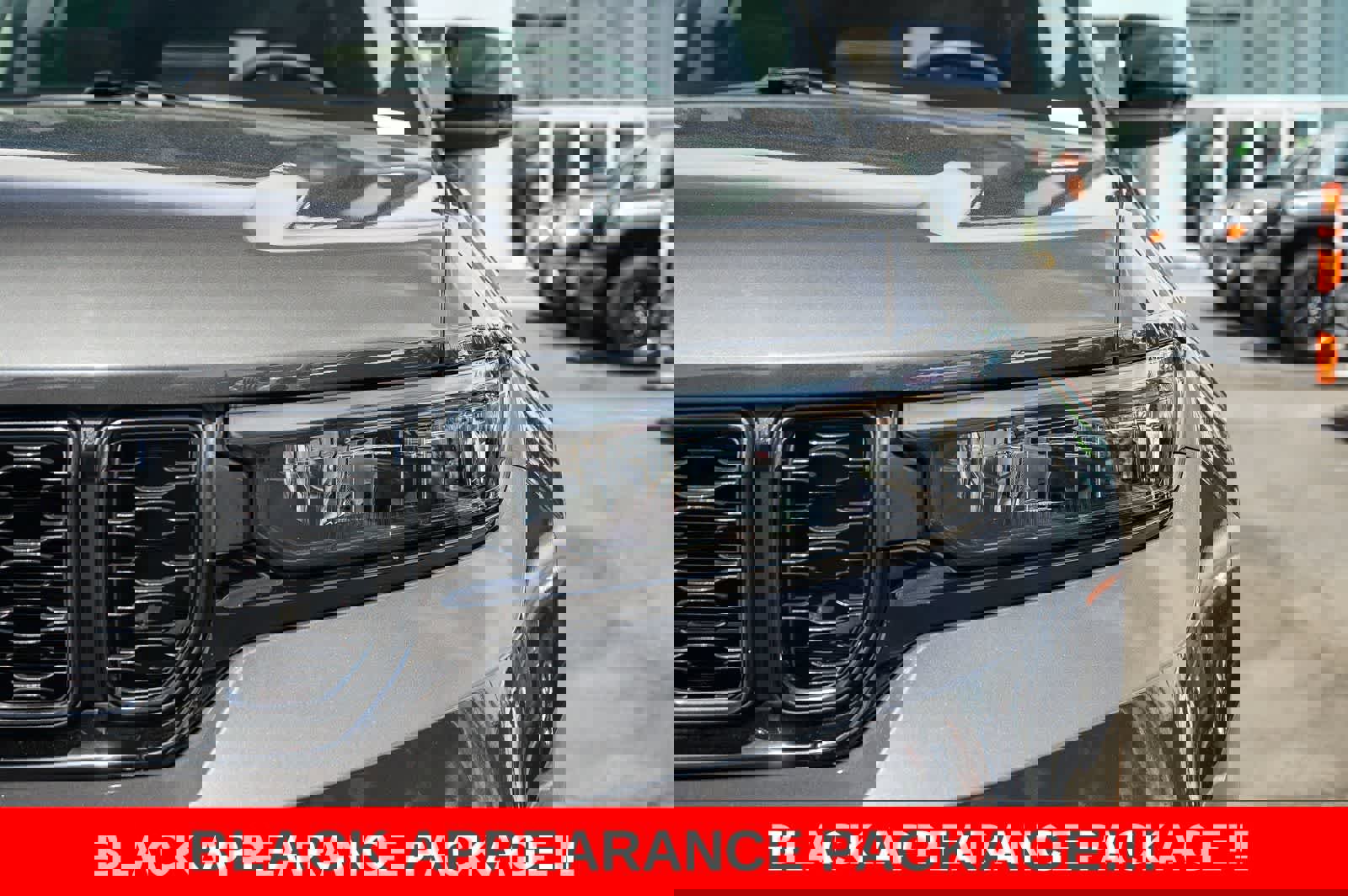 Used 2023 Jeep Grand Cherokee Limited w/ Black Appearance Package image 8