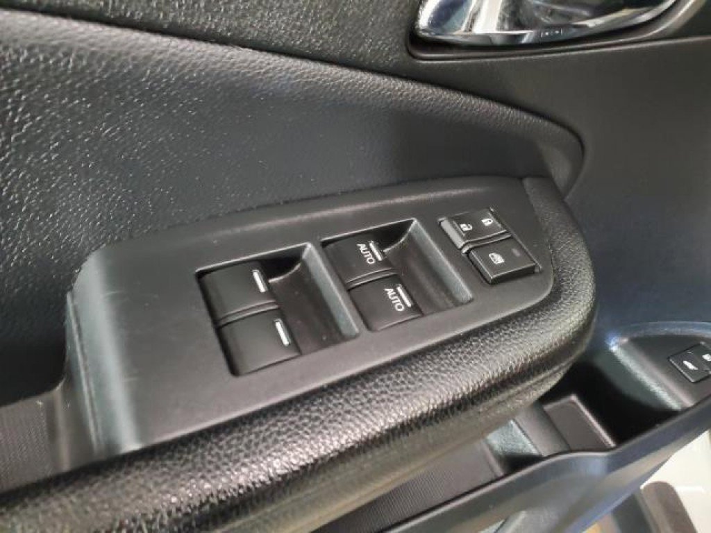 Used 2017 Honda Pilot Touring image 16