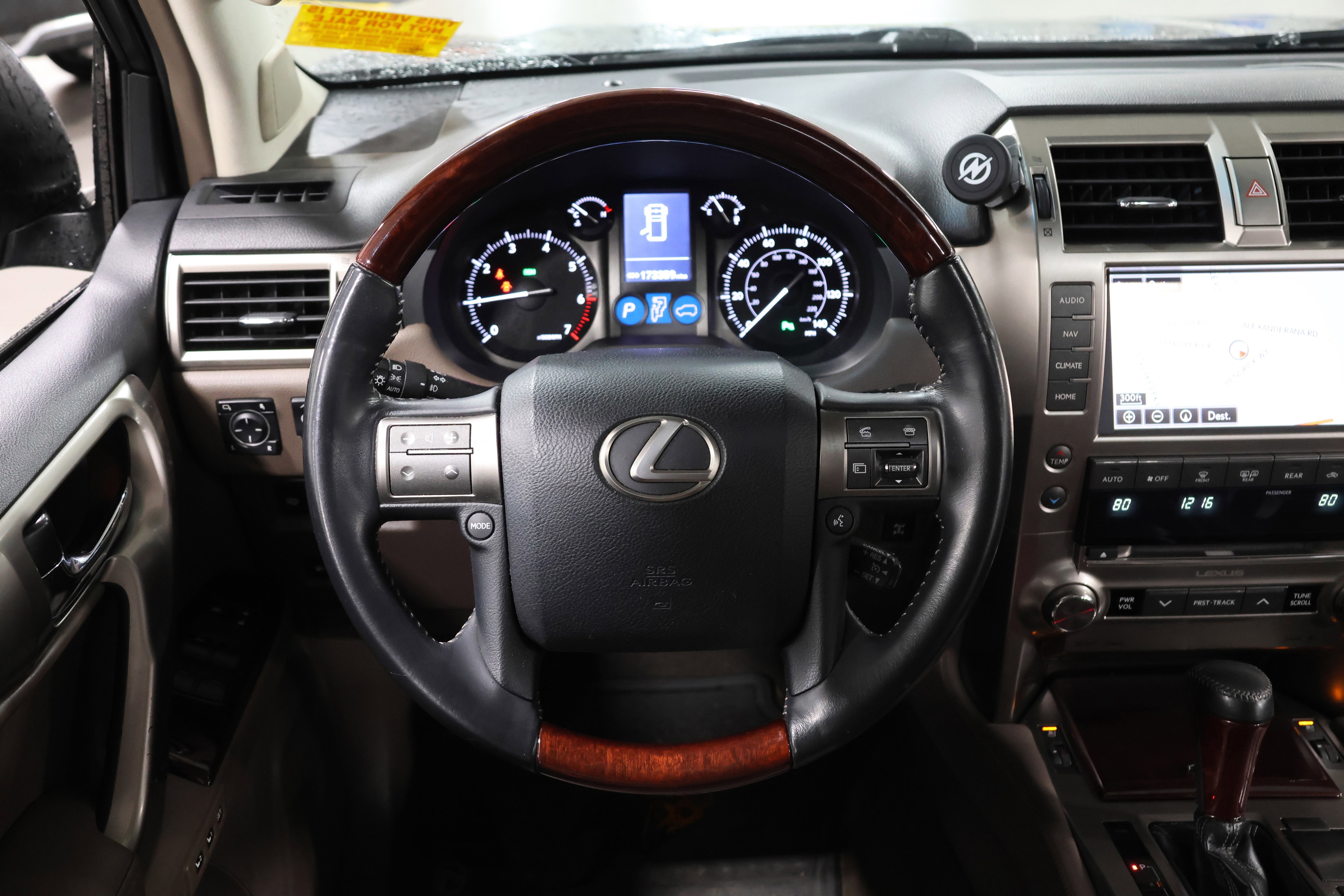 Used 2014 Lexus GX 460 image 18