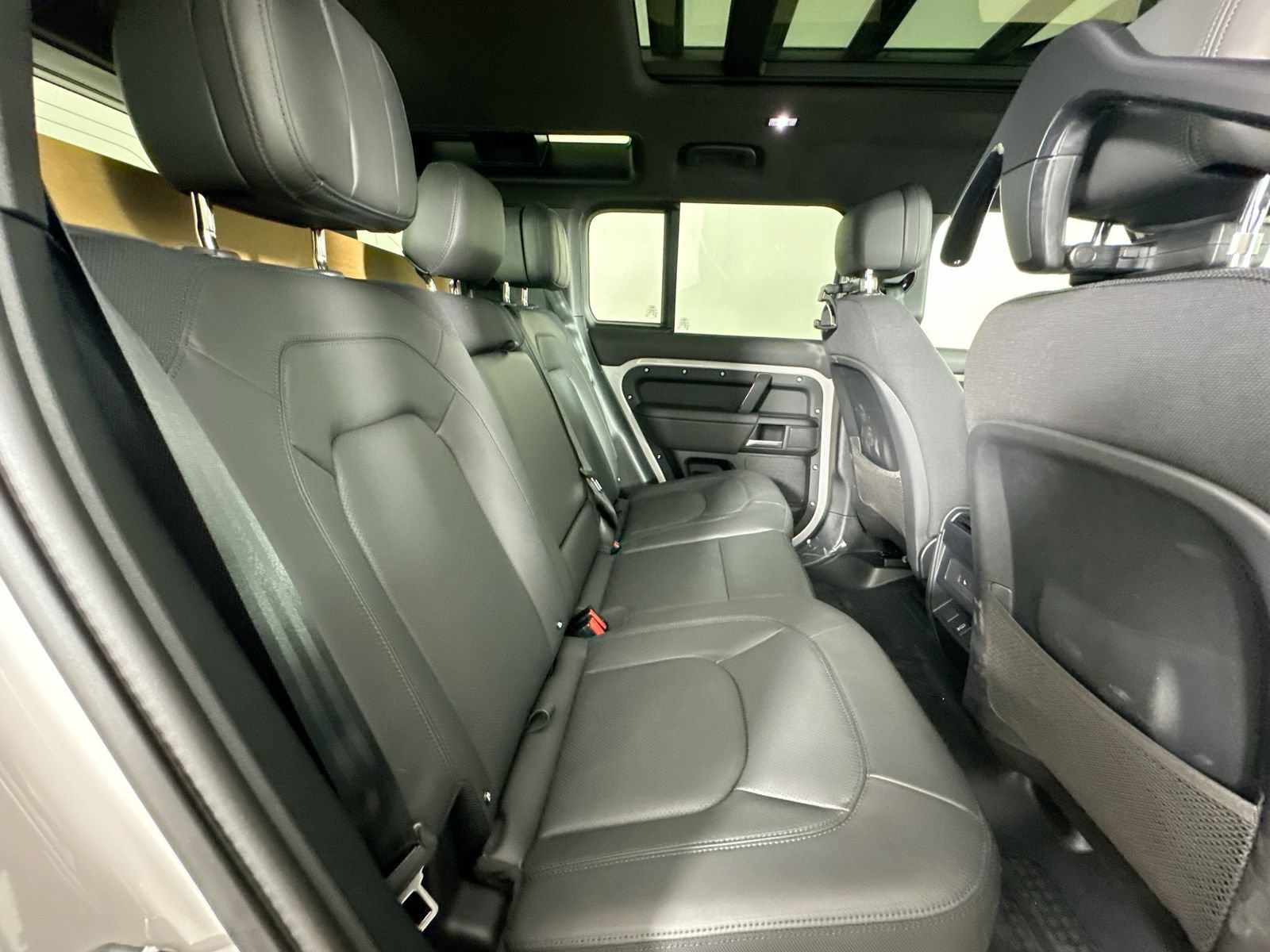 New 2026 Land Rover Defender 110 X AWD/4WD image 41