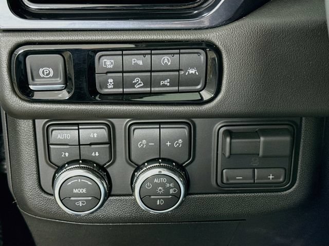 Used 2026 GMC Yukon XL AT4 w/ AT4 Premium Plus Package AWD/4WD image 11