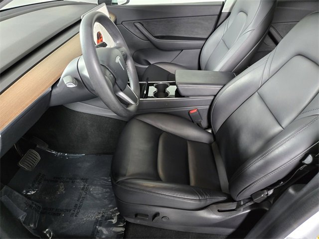 Used 2020 Tesla Model Y Long Range image 13