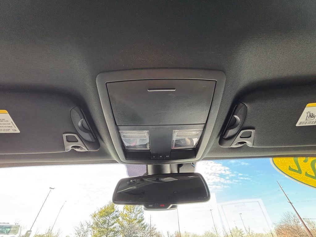 Used 2022 Dodge Challenger R/T w/ Plus Package image 33