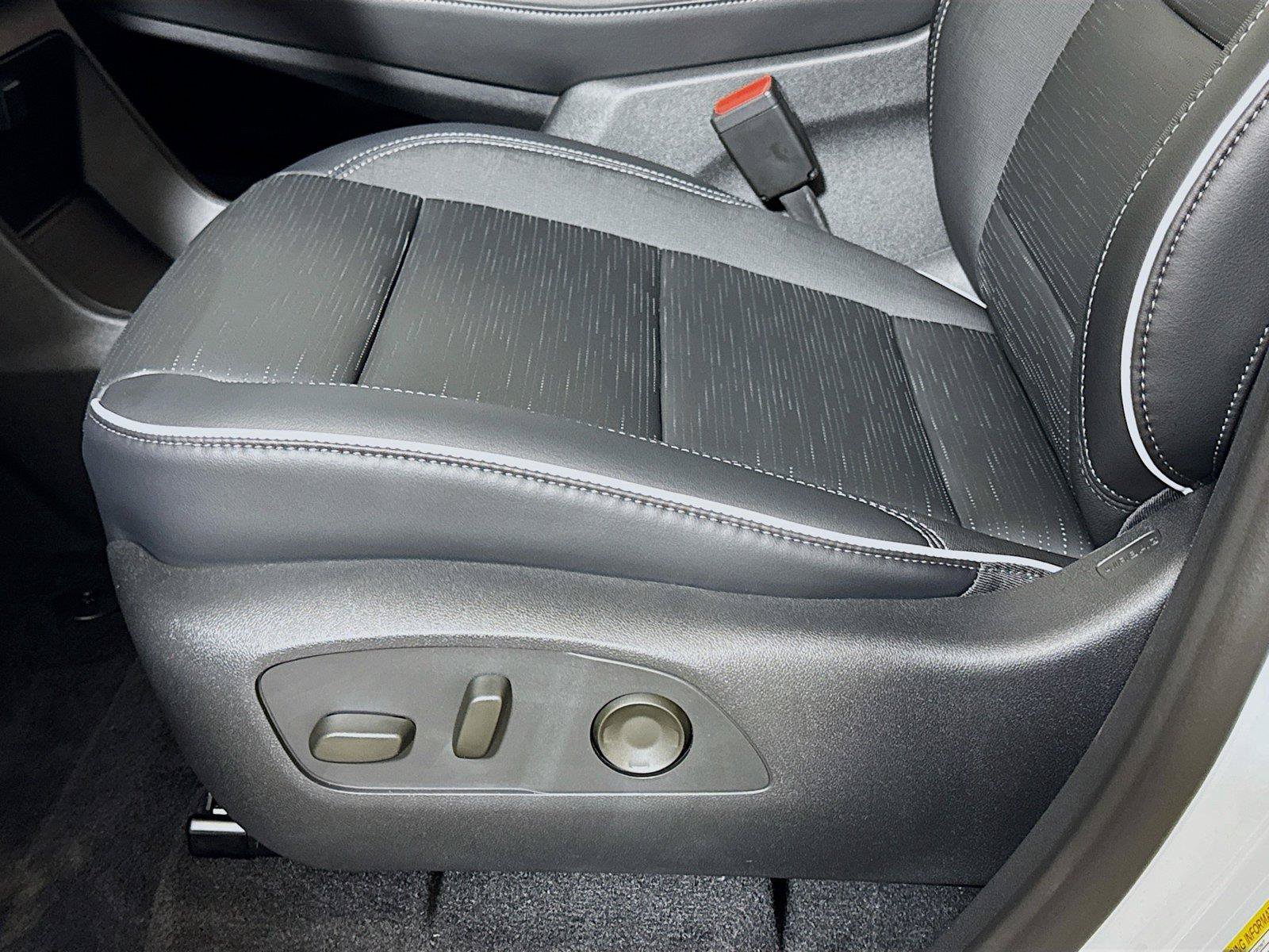 New 2026 Buick Enclave Sport Touring w/ Power Package FWD image 17