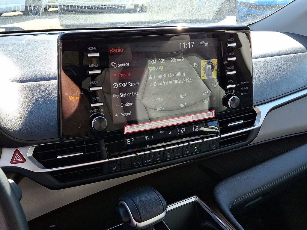 Used 2024 Toyota Sienna XLE image 14