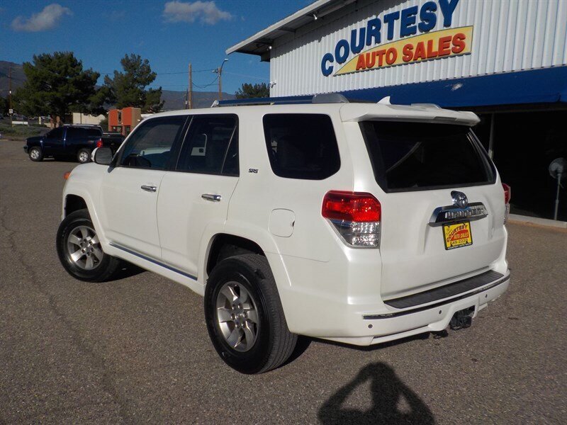 Used 2013 Toyota 4Runner SR5 w/ Premium Pkg image 5