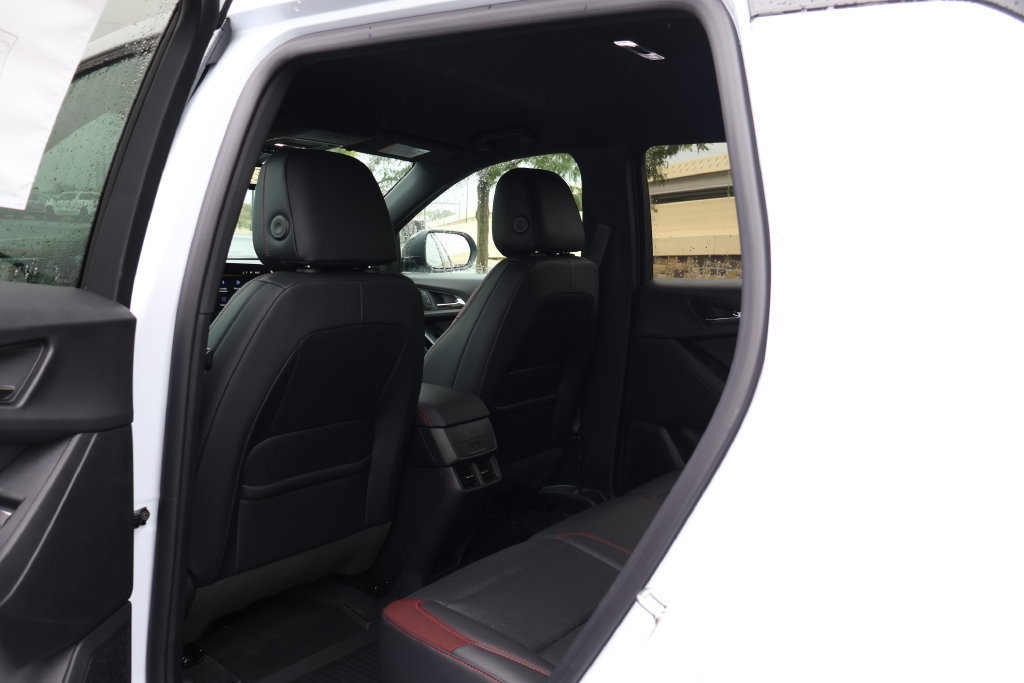 New 2027 Chevrolet Equinox RS w/ Safety and Technology Package AWD/4WD image 39