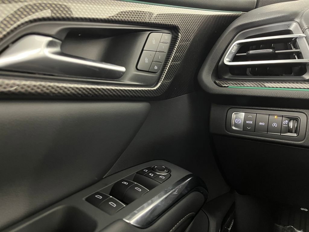 New 2026 Chevrolet Traverse High Country image 21