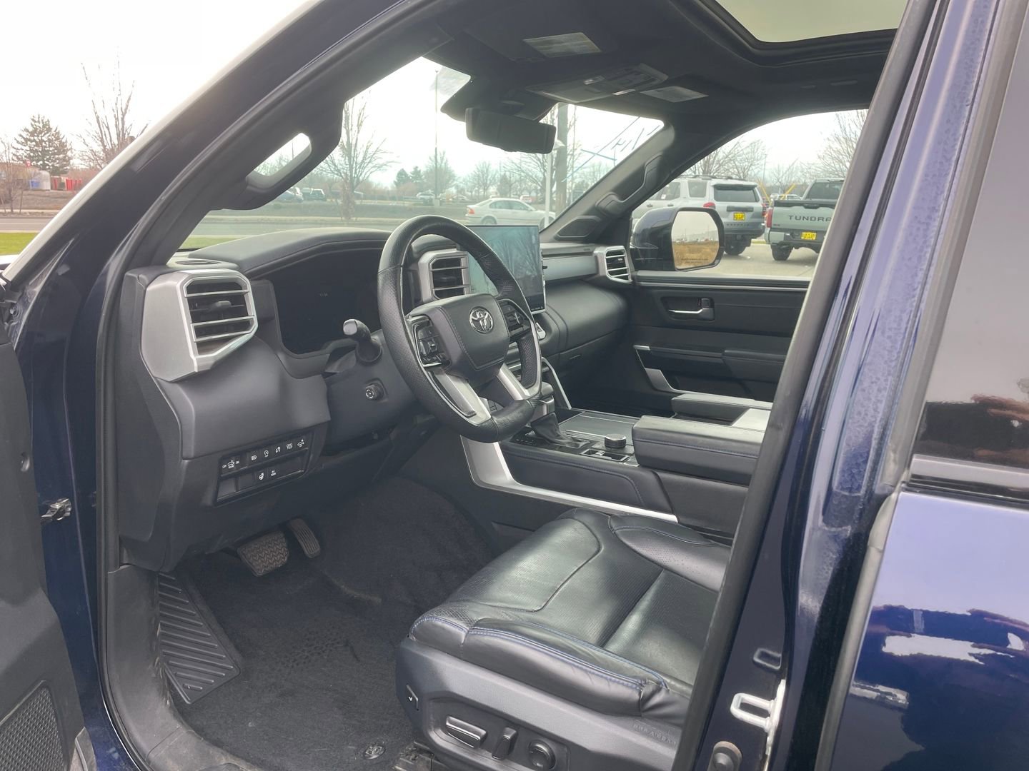 Used 2023 Toyota Tundra Platinum image 10