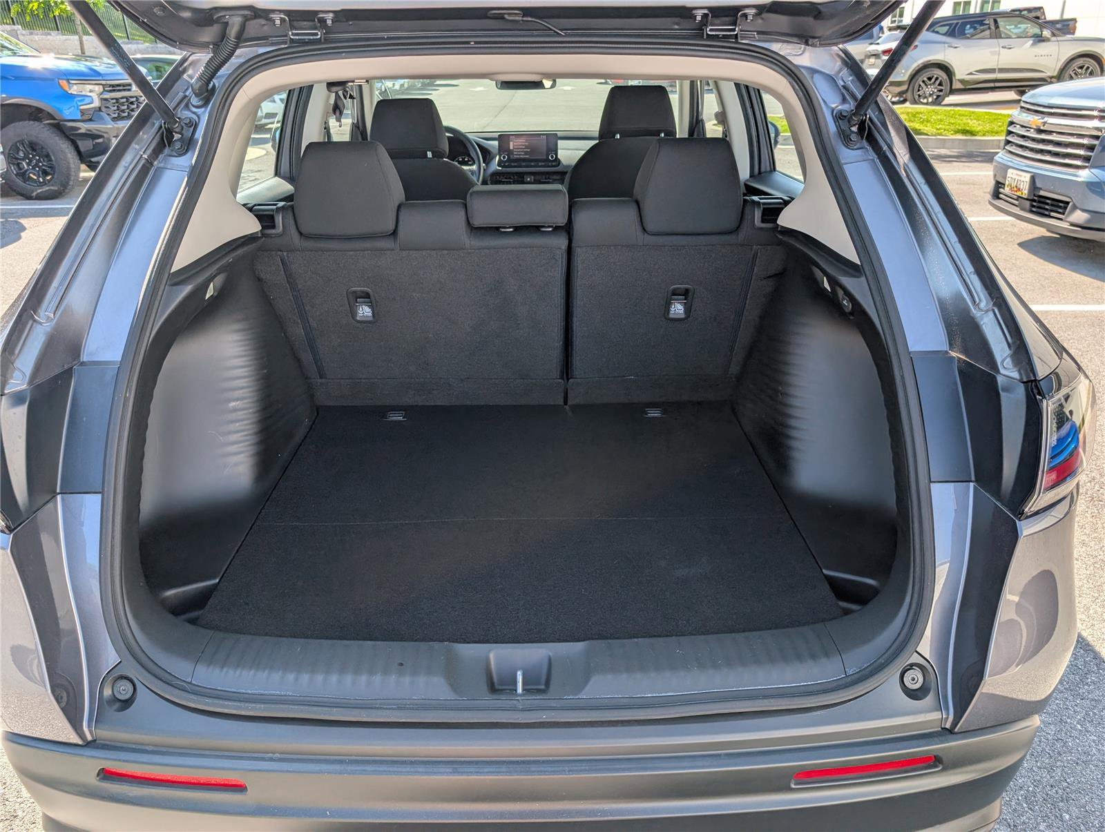 Used 2023 Honda HR-V LX image 12