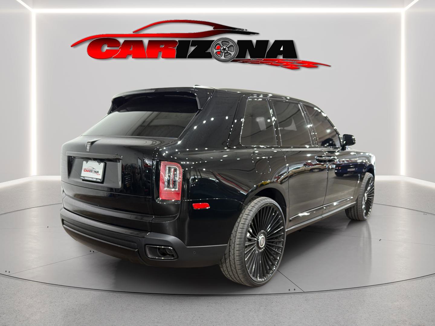 Used 2022 Rolls-Royce Cullinan Black Badge w/ Dark Exterior Package image 5
