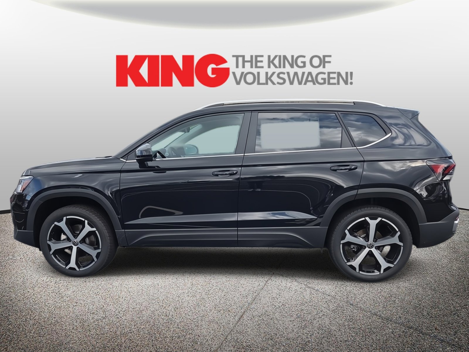 New 2025 Volkswagen Taos SEL image 7